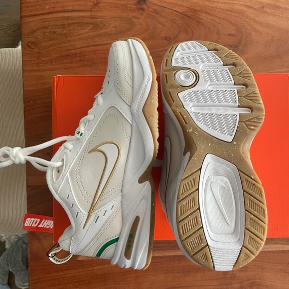 Nike Air Monarch IV 'White Lucky Green Gold' size women’s 8, men’s 7 - Picture 9 of 9